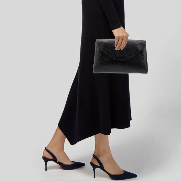 Nina Ricci Black Leather Clutch with Gold Tone Hardware in Very Good Condition - Picture 2 of 6